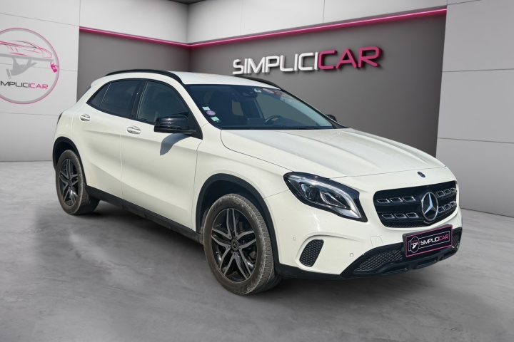 MERCEDES GLA